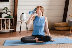 7 Best Water Bottles for Hot Yoga to Prevent Dehydration