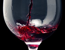3 Reasons Why Aerating Wine Enhances Its Aroma and Flavor Profile